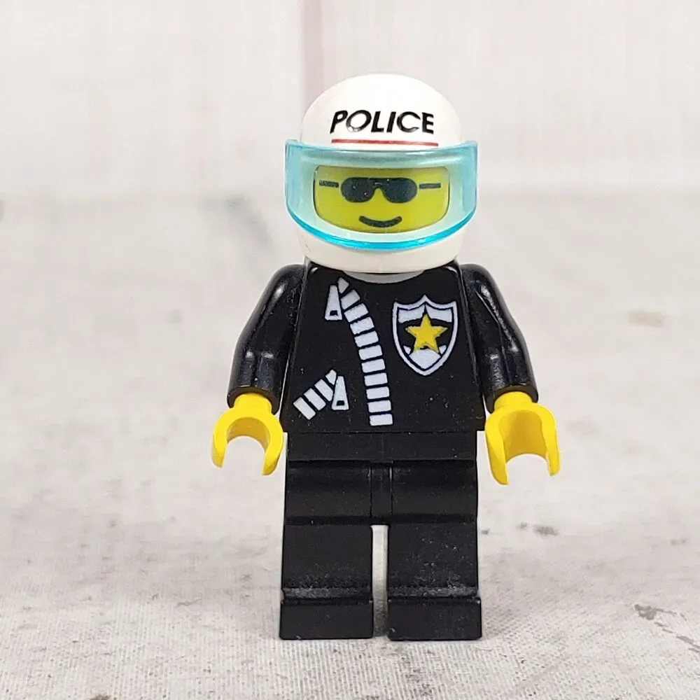 LEGO Classic Town / City POLICE White MOTORCYCLE - 1990s Clear Wheels x81c02